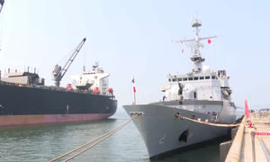 Tàu Hải quân Cộng hòa Pháp thăm thành phố Đà Nẵng