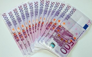 Thêm một quốc gia sử dụng euro làm tiền tệ chính