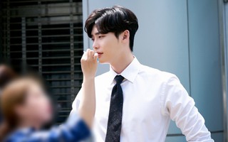 Phim nào thể hiện khả năng diễn xuất của Lee Jong Suk?
