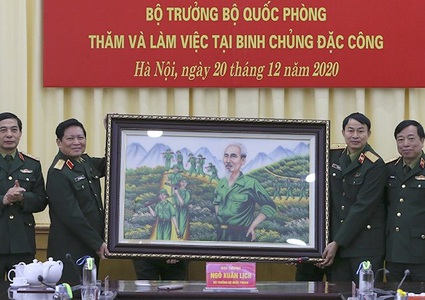 Defence Ministry leaders salute soldiers on 76th anniversary of Vietnamese People’s Army