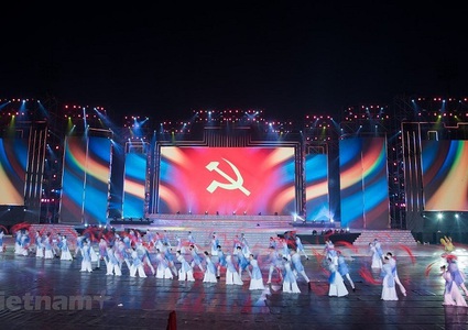 Art performance to celebrate 13th National Party Congress