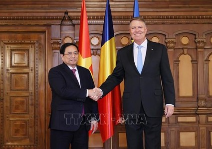 Vietnamese PM meets with Romanian President