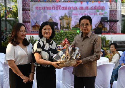 Vietnamese Embassy in Thailand congratulates Lao’s traditional New Year