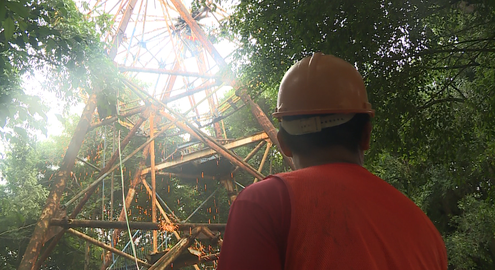 Hà Nội: Hoàn thành tháo dỡ vòng xoay mặt trời tại công viên Tuổi trẻ