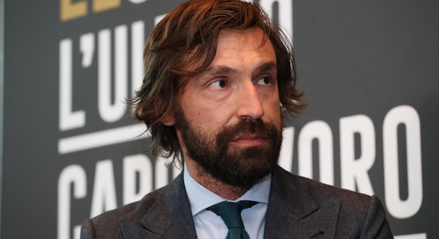 Pirlo và đội ngũ ban huấn luyện của Juventus có gì lạ?