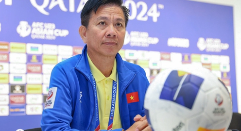 HLV Hoàng Anh Tuấn hài lòng về sự tiến bộ của các học trò dù U23 Việt Nam dừng chân tại tứ kết