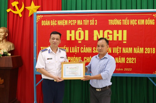 Nâng cao nhận thức Luật Cảnh sát biển Việt Nam; phòng, chống tệ nạn và tội phạm ma túy cho học sinh tiểu học