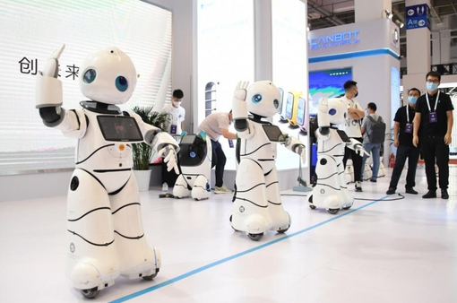 Nhiều sản phẩm ấn tượng tại triển lãm robot thế giới ở Trung Quốc
