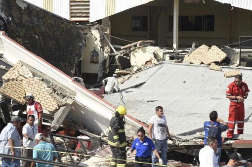 Sập mái nhà thờ tại Mexico, 59 người thương vong