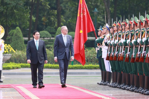 Thủ tướng Phạm Minh Chính chủ trì lễ đón Thủ tướng Australia thăm chính thức Việt Nam
