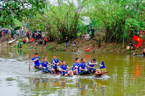 Độc đáo lễ hội đua thuyền truyền thống làng Siêu Quần giữa lòng Hà Nội