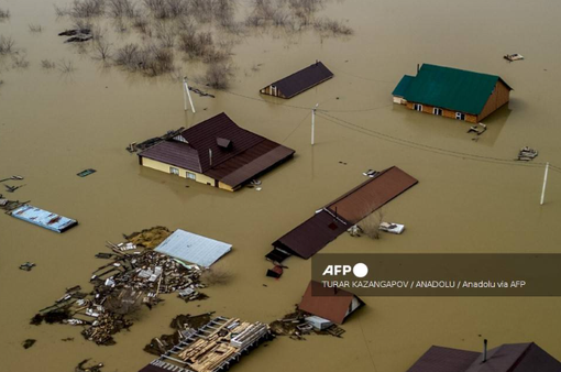 Thêm nhiều ngôi nhà ở Orenburg bị ngập, lũ lụt bao trùm vùng Kurgan của Nga
