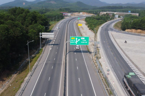 Khẩn cấp triển khai 2 trạm dừng nghỉ trên cao tốc Cam Lộ - La Sơn