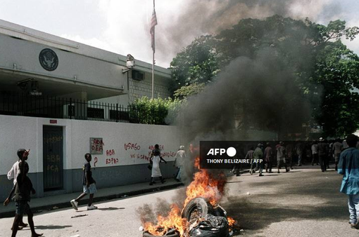 Thủ đô Haiti bị băng đảng tấn công trước thời điểm chuyển giao chính phủ