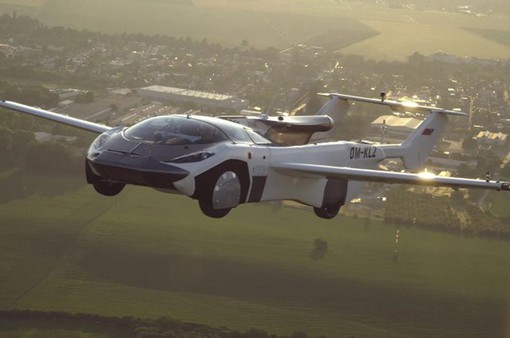 Thử nghiệm ô tô bay có hành khách đầu tiên trên thế giới