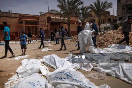 Gần 400 thi thể được tìm thấy trong ngôi mộ tập thể ở bệnh viện Gaza