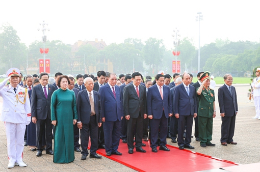 Lãnh đạo Đảng, Nhà nước vào Lăng viếng Chủ tịch Hồ Chí Minh