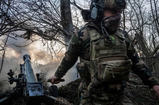 Ukraine oằn mình chống đỡ các đòn tấn công của quân đội Nga từ nhiều phía