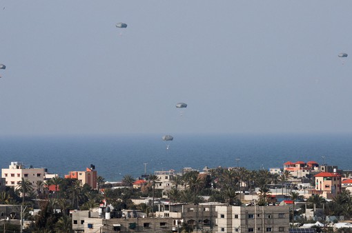 Gaza nhận hàng viện trợ từ Jordan, cầu cảng của Mỹ sắp đi vào hoạt động