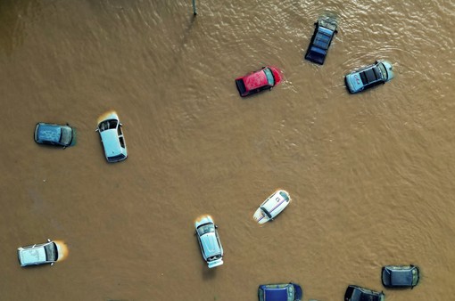 Số người thiệt mạng do đợt lũ lụt lịch sử tăng lên 107, Brazil cam kết chi 10 tỷ USD để tái thiết