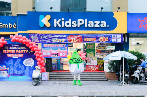 Tưng bừng sinh nhật 16 năm: KidsPlaza tri ân khách hàng 160.000 phần quà miễn phí