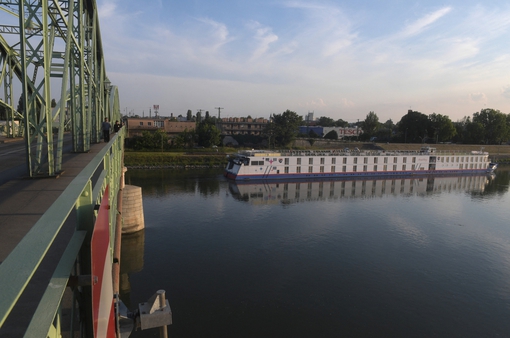 2 người chết, 5 người mất tích sau vụ va chạm tàu du lịch trên sông Danube, Hungary