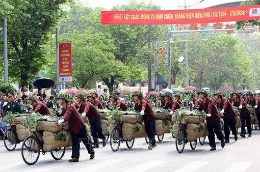 Sơ duyệt lễ kỷ niệm 70 năm chiến thắng Điện Biên Phủ