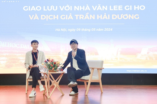 Nhà văn Lee Ki Ho giao lưu cùng sinh viên về văn học Hàn Quốc