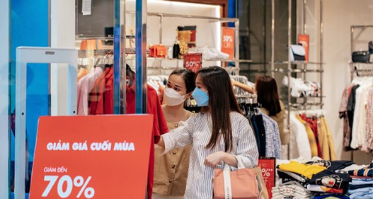 Vincom Red Sale 2022: Mùa mua sắm “hàng hiệu giá hời” lớn nhất mùa hè