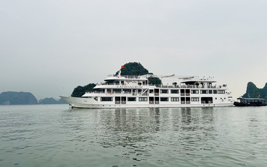 Quảng Ninh không cho phép tàu du lịch đón khách xem Carnaval Hạ Long 2024 trên biển