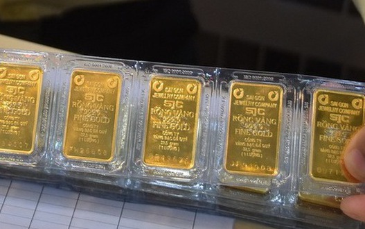 Giá vàng gần chạm mốc 86 triệu đồng/lượng