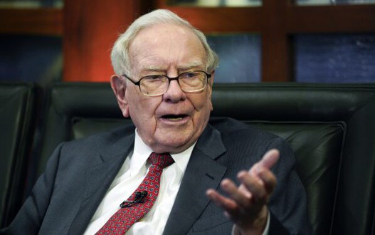 Công ty của Warren Buffett bán mạnh cổ phiếu Apple