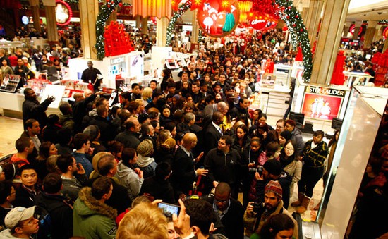 Mỹ: Các hãng bán lẻ "tung chiêu" hút khách dịp mua sắm cuối năm