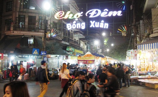 Hà Nội: Triển khai thu phí kinh doanh vỉa hè chợ đêm