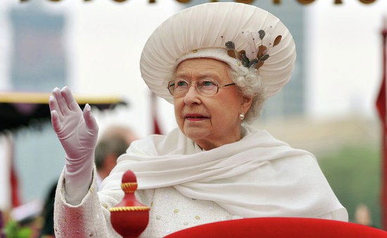 Nữ hoàng Anh: Người dân Scotland nên "suy nghĩ cẩn trọng về tương lai"