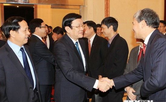 Chủ tịch nước thăm Đại sứ quán Việt Nam tại Trung Quốc