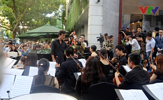 Khán giả Hà Nội hào hứng với Luala Concert 2015