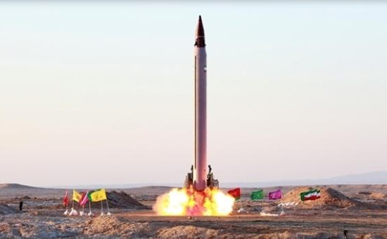 Iran thử thành công tên lửa đạn đạo tầm xa