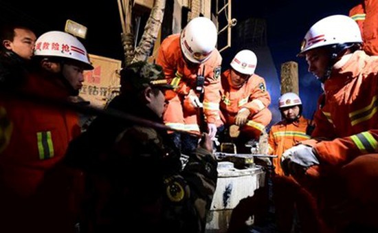 Tìm thấy 8 thợ mỏ còn sống trong vụ sập hầm tại Trung Quốc