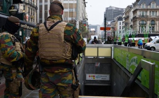 Trường học và tàu điện ngầm ở Brussels mở cửa trở lại