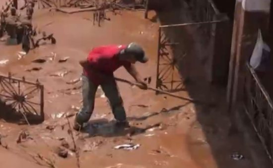 Brazil: Samarco đền bù hơn 25.000 USD mỗi nạn nhân vụ vỡ đập bùn thải