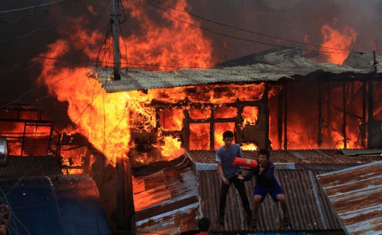 Hơn 20 người thương vong trong vụ hỏa hoạn tại Philippines