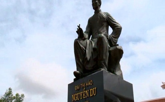 Lễ kỷ niệm 250 năm ngày sinh Đại thi hào Nguyễn Du: Tiếng thơ ai động đất trời
