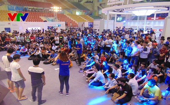 ASUS EXPO 2015 thu hút hàng nghìn tín đồ công nghệ Việt