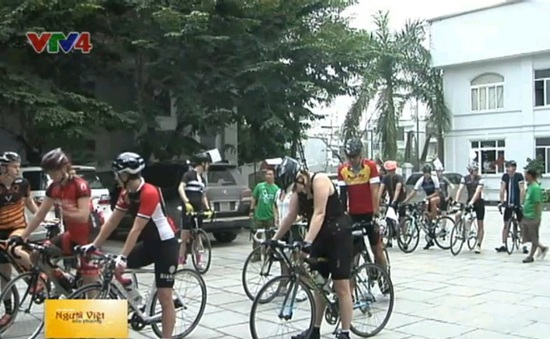Nhiều cua-rơ nắm kỷ lục thế giới tham gia Hành trình đạp xe vì trẻ thơ