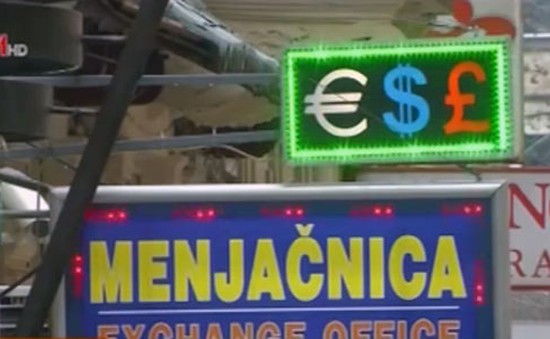 Serbia: Người dân lo lắng trước các khoản nợ bằng đồng Franc