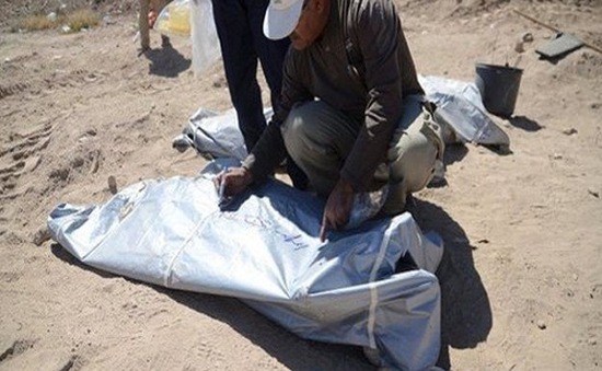 Iraq: Phát hiện 12 hố chôn 1.700 binh sĩ bị IS sát hại