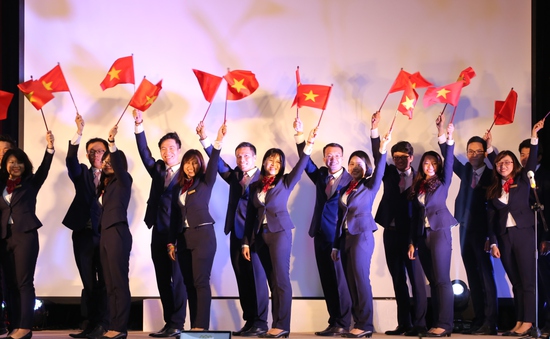 Lớp trẻ Việt tưng bừng “nở rộ” trong lễ tổng duyệt Văn nghệ Quốc gia
