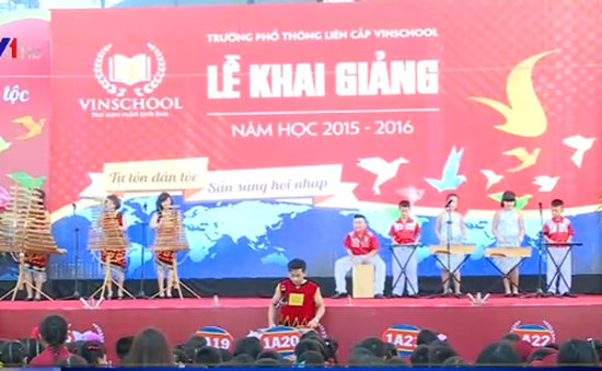 Nét mới trong Lễ khai giảng năm học 2015 - 2016: Gọn nhẹ và trang trọng