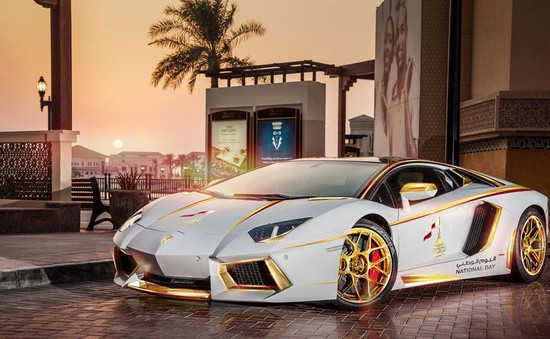 Lamborghini Aventador: Lamborghini Aventador mạ vàng độc đáo tại Dubai |  